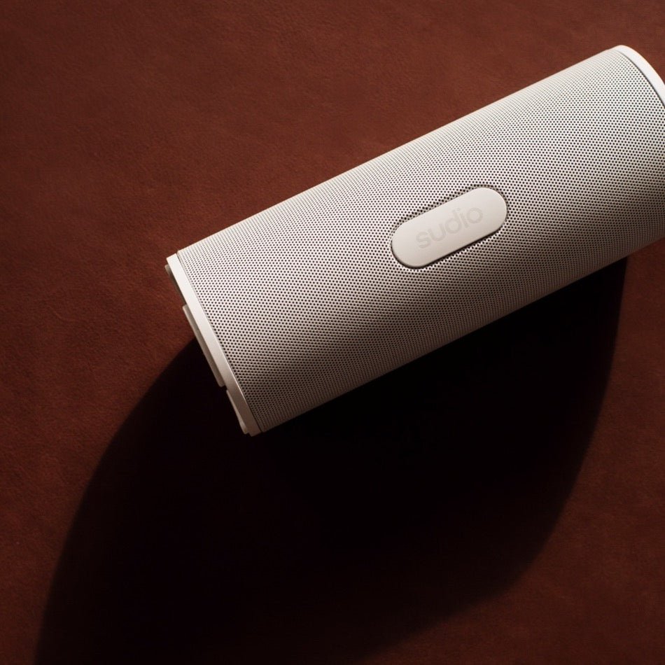 Sudio F4 Bluetooth Lautsprecher - weiß