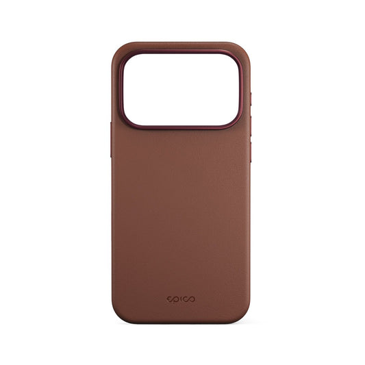 Epico-Lederhülle für das iPhone 17 Pro/18 Pro in Braun mit einem markanten, rechteckigen Kameraausschnitt im oberen Bereich. Das geprägte Epico-Logo im unteren Bereich unterstreicht die hochwertige Qualität und macht diese Hülle zu einer idealen Schutzhülle für Ihr iPhone 18 Pro.