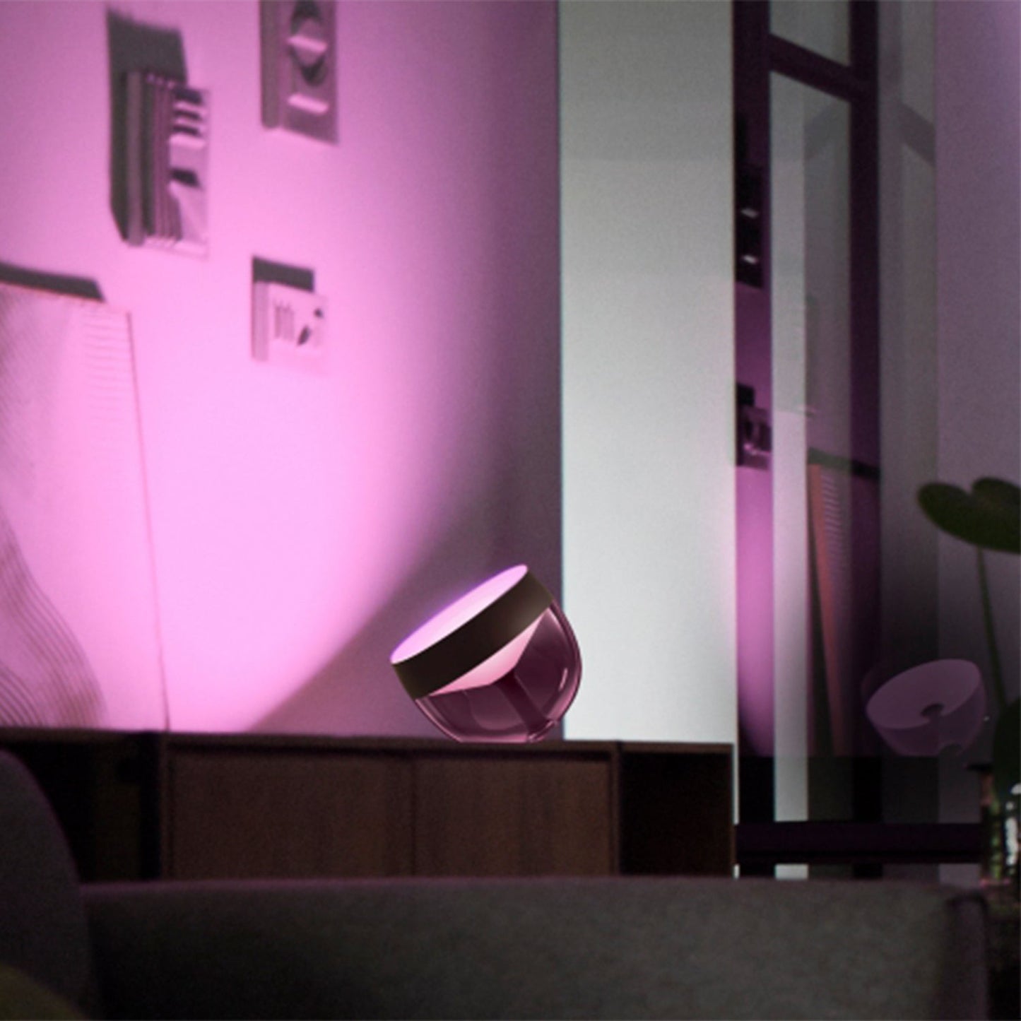 Philips Hue Iris Tischleuchte, schwarz