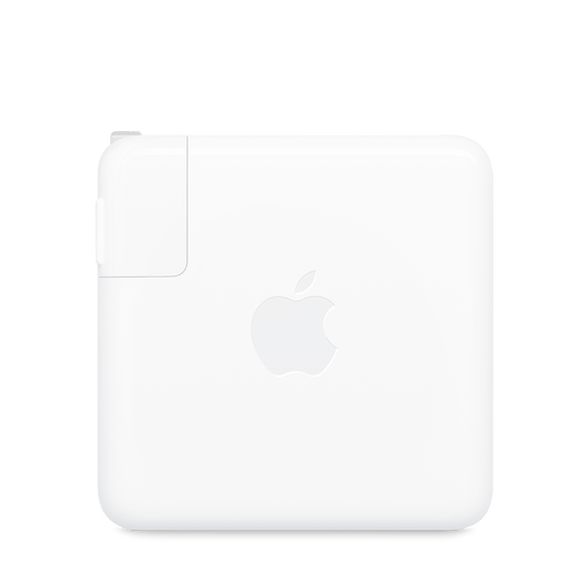 Der Apple 96W USB-C Power Adapter hat ein weißes, quadratisches Design mit abgerundeten Ecken und dem Apple-Logo in der Mitte, perfekt zum Laden Ihres MacBook Pro. Abgebildet auf einem schlichten hellgrauen Hintergrund.