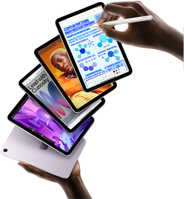 Fünf iPad mini Modelle werden in einer Fächerformation in den Händen gehalten. Ein Modell zeigt die Rückkamera, die anderen vier sind von vorne zu sehen. Mit dem Apple Pencil Pro werden Notizen gemacht