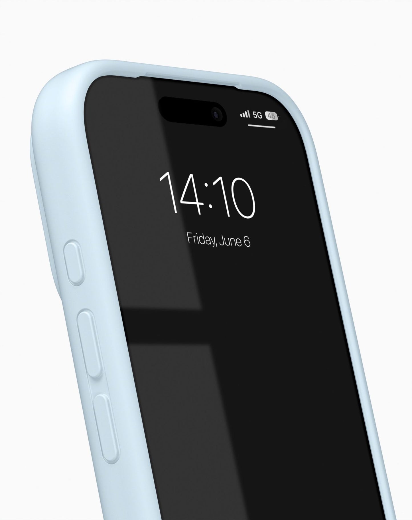 Eine Nahaufnahme der „Ideal of Sweden“-Silikonhülle mit MagSafe in Hellblau, die für das iPhone 17 Pro Max/18 Pro Max entwickelt wurde, zeigt ihr skandinavisches Design. Auf dem Sperrbildschirm werden die Uhrzeit 14:10 und das Datum Freitag, 6. Juni, sowie Symbole für ein 5G-Signal und den Akkustand angezeigt.