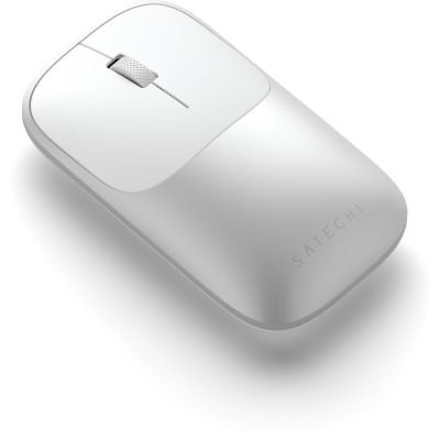 Eine silberne Satechi Slim EX Wireless Mouse mit Scrollrad und elegantem silbernem Design ist leicht schräg auf einem weißen Hintergrund abgebildet – ideal für eine minimalistische Arbeitsplatzgestaltung.