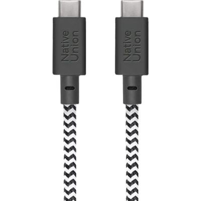 Zwei „Native Union Belt Cable XL“-Kabel (USB-C auf USB-C, 3 m) in der Farbvariante „Zebra“, die jeweils am Stecker mit dem charakteristischen Logo der Marke versehen sind, werden vor einem weißen Hintergrund gezeigt.
