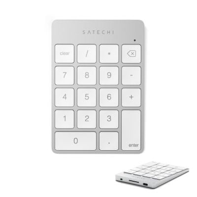 Das „Satechi Slim Wireless Keypad Silver“ von Satechi verfügt über weiße Tasten und einen schlanken silbernen Rahmen; diese elegante kabellose Zifferntastatur ist mit Zifferntasten, mathematischen Symbolen und einem praktischen Ladeanschluss an der Seite ausgestattet – perfekt als stilvoller Ziffernblock für eine effiziente Dateneingabe.