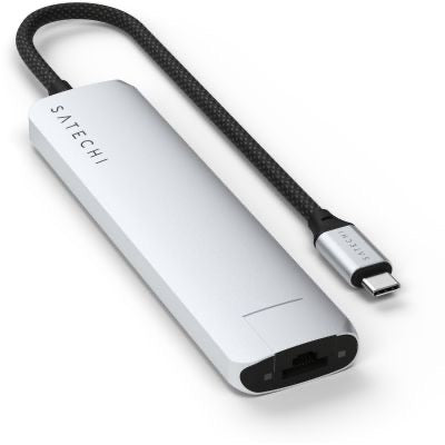 Der schlanke 7-in-1-Multiport-Adapter USB-C mit Ethernet von Satechi in Silber verfügt über ein geflochtenes Kabel und einen USB-C-Anschluss und bietet vielseitige Anschlussmöglichkeiten mit mehreren Anschlüssen, darunter Ethernet und HDMI – damit ist er die ideale Wahl von Satechi für eine nahtlose Erweiterung.