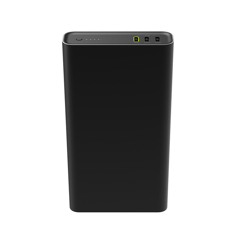 Wir stellen vor: die mophie Powerstation Ultra 25K – Schwarz – eine leistungsstarke, schwarze, rechteckige Powerbank von mophie mit einer Kapazität von 25.000 mAh, vier LED-Anzeigeleuchten und zwei USB-Ausgängen an der Oberkante – perfekt für schnelles Laden, wo immer Sie gerade sind. Abgebildet vor einem schlichten weißen Hintergrund.
