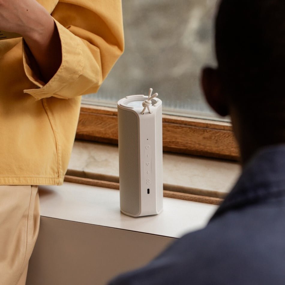 Sudio F4 Bluetooth Lautsprecher - weiß
