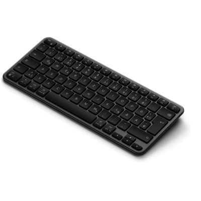 Eine kompakte, kabellose Tastatur in Space Black mit abgerundeten Tasten, dargestellt in einer schrägen Draufsicht auf weißem Hintergrund. Die Satechi Slim EX1 Wireless Keyboard Space Black DE von Satechi verfügt über ein deutsches Tastaturlayout für optimalen Schreibkomfort und Effizienz.