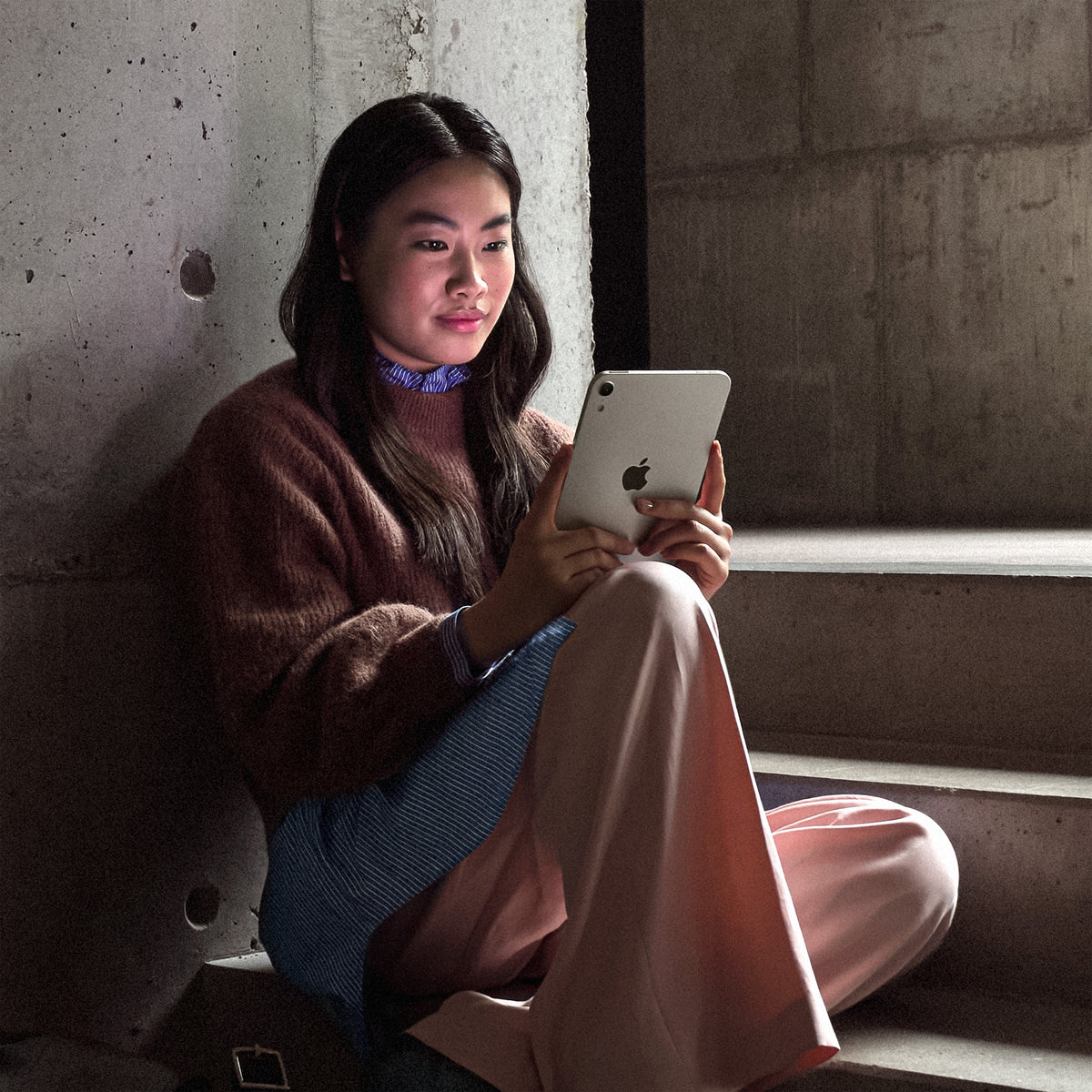 iPad_mini_A20_Pro_Wi-Fi_Midnight_PDP_Image_Position_9__de-DE