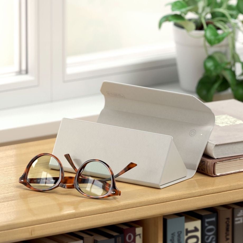 Satechi FindMy Brillenetui aus veganem Leder - beige