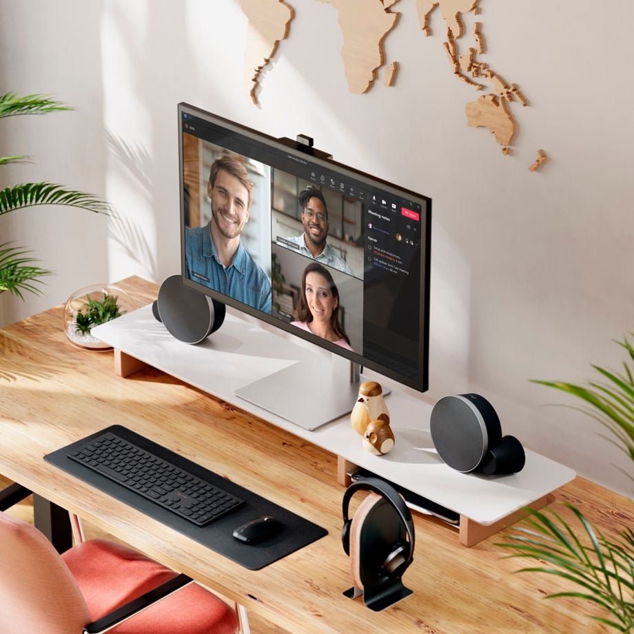 Alogic 32“ 4K UHD Clarity Pro Max Monitor mit USB-C - Aluminium - Hochglanz Display - Integrierte Webcam