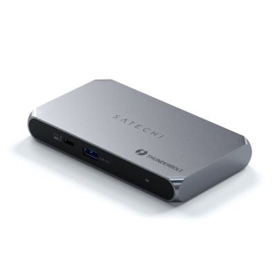 Der elegante Satechi Thunderbolt 4 Slim Hub Pro in Space Grau mit zahlreichen Anschlüssen, darunter USB und HDMI, die auf der Vorderseite sichtbar sind, auf einer weißen Fläche platziert – perfekt für alle, die ihre Anschlussmöglichkeiten erweitern möchten.