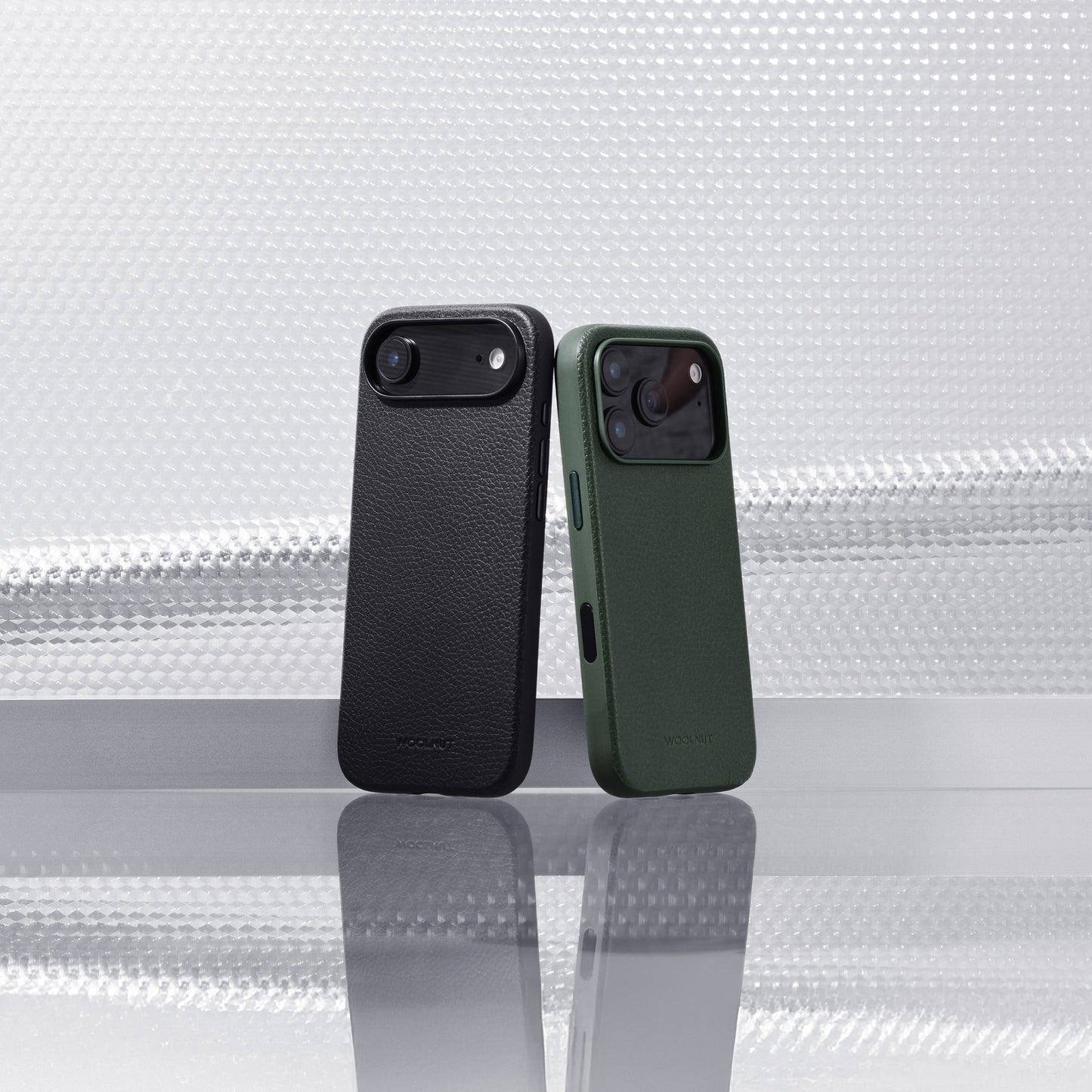 Woolnut Leder Case für iPhone 17 - Schwarz - epos | Apple Premium Partner