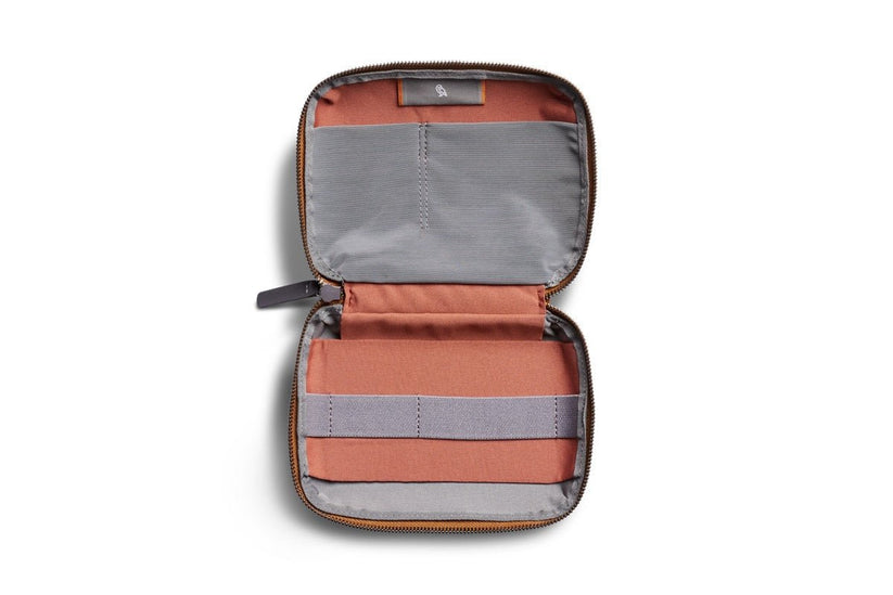 Bellroy Tech Kit Compact - Bronze
