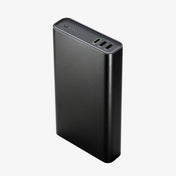 Eine schwarze, rechteckige „mophie Powerstation Ultra 25K – Schwarz“ Powerbank von mophie ist aufrecht stehend vor einem weißen Hintergrund abgebildet. Ausgestattet mit LED-Anzeigen und mehreren USB-Ladeanschlüssen unterstützt diese Powerbank mit 25.000 mAh das schnelle Laden all Ihrer Geräte.