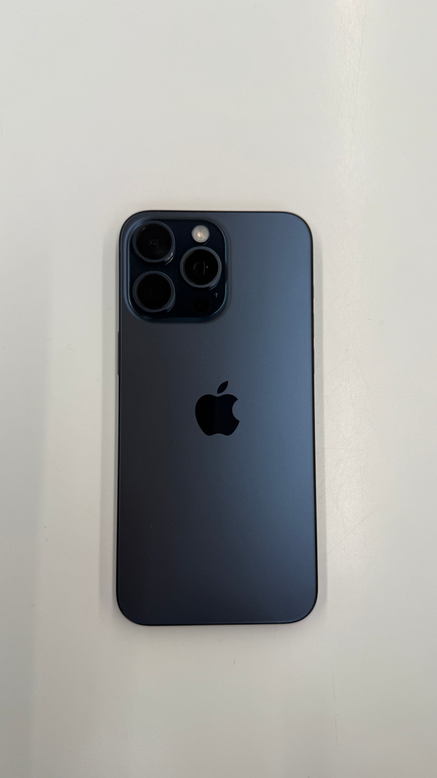 iPhone 15 Pro Max, 256GB, Titan blau - gebraucht